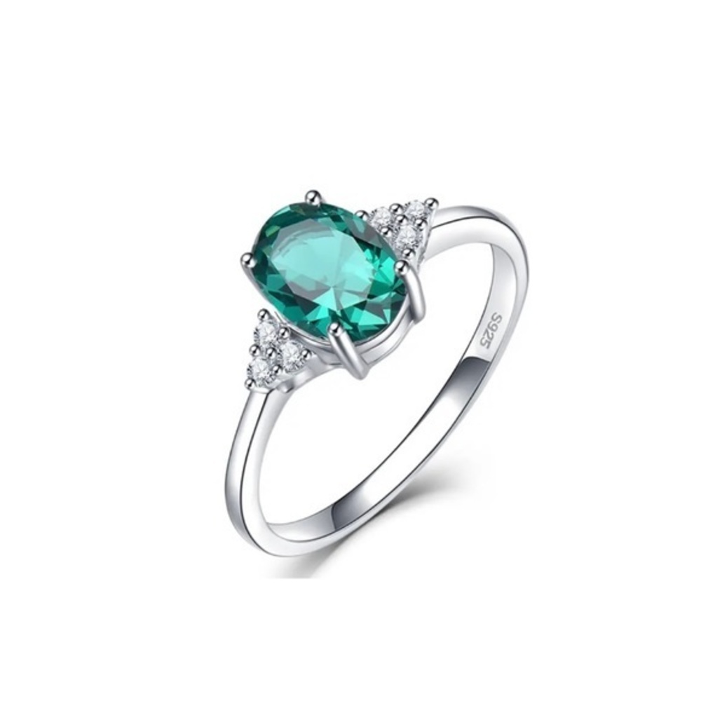 Exquisite Zultanite Lab-Grown Gemstone Ring - Emerald Green